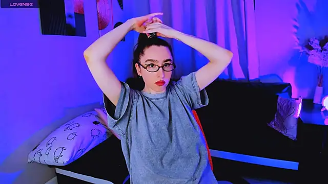 Snapshot of Lily_xBabe chatting on November 12, 2025, 9:24 am Lily xBabe online show from November 12, 2025, 9:24 am