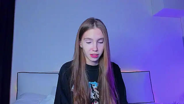 Snapshot of haileyishere chatting on March 18, 2025, 7:44 pm haileyishere online show from March 18, 2025, 7:44 pm