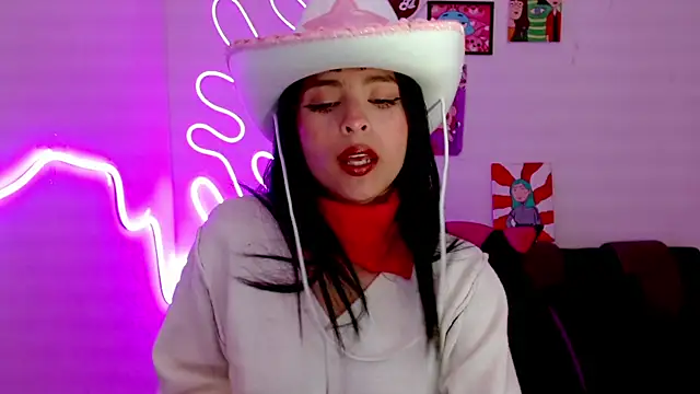 Snapshot of Kind_Scarlett chatting on February 10, 2025, 8:31 pm Kind Scarlett online show from February 10, 2025, 8:31 pm