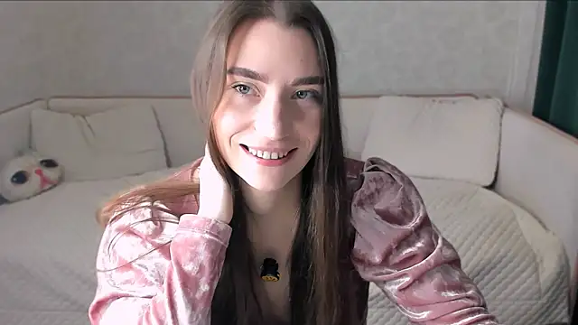 pussyhome2407 online show from November 28, 2025, 8:42 pm