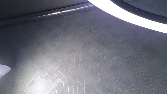 Snapshot of Allure_goldennX chatting on November 30, 2025, 1:39 am Allure goldennX online show from November 30, 2025, 1:39 am