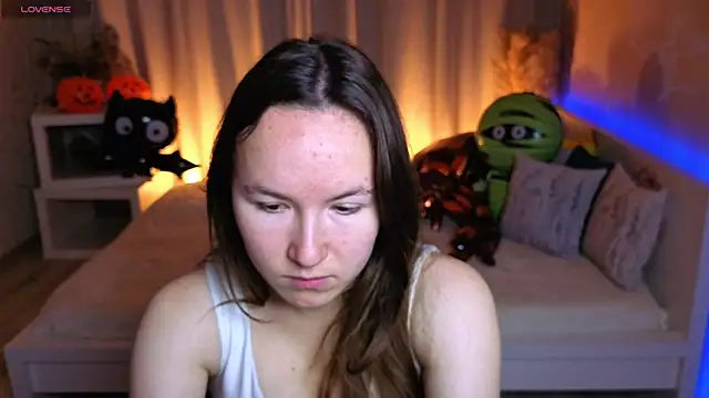 Snapshot of Little_doll_meow chatting on October 15, 2025, 2:54 am Little doll meow online show from October 15, 2025, 2:54 am