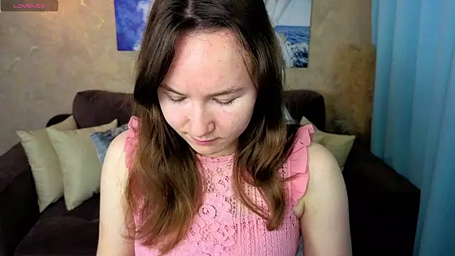 Snapshot of Little_doll_meow chatting on November 26, 2025, 2:55 am Little doll meow online show from November 26, 2025, 2:55 am