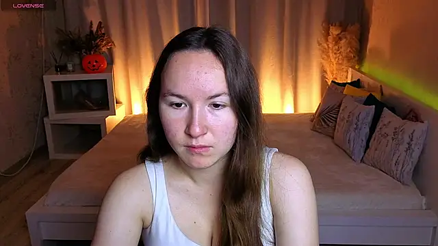 Snapshot of Little_doll_meow chatting on October 13, 2025, 2:46 am Little doll meow online show from October 13, 2025, 2:46 am