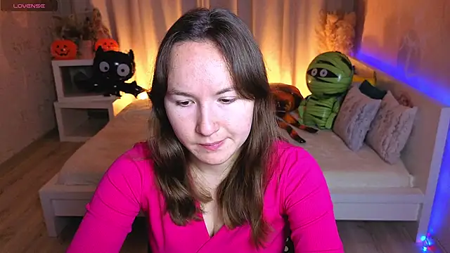 Snapshot of Little_doll_meow chatting on October 27, 2025, 2:45 am Little doll meow online show from October 27, 2025, 2:45 am