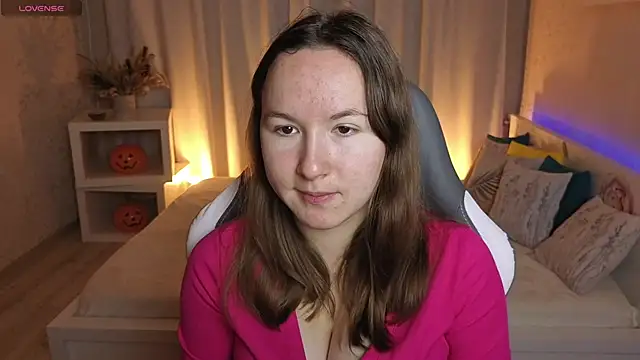 Snapshot of Little_doll_meow chatting on November 11, 2025, 3:01 am Little doll meow online show from November 11, 2025, 3:01 am