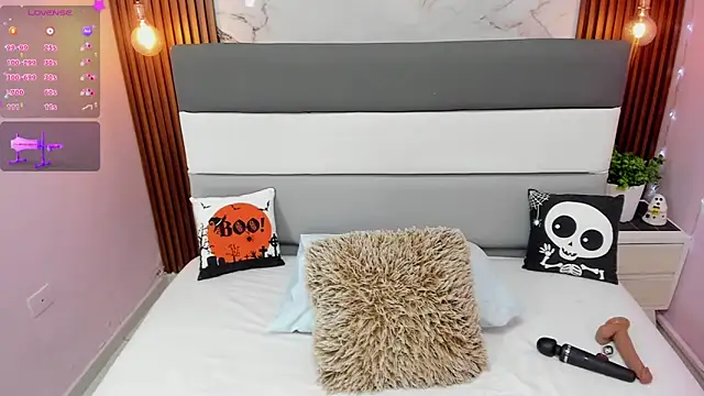 ETHANLOVE1 online show from October 22, 2025, 4:23 am