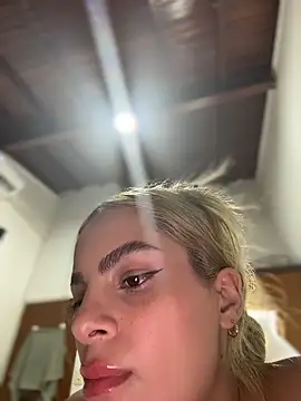 emiss  online show from December 15, 2025, 8:36 pm