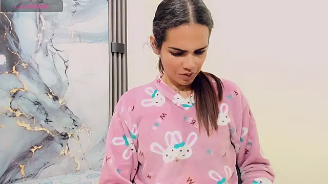 Snapshot of Rubi_30 chatting on November 25, 2025, 11:43 am Rubi 30 online show from November 25, 2025, 11:43 am