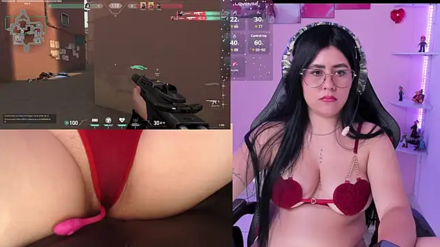 Snapshot of DanielaHang chatting on February 24, 2025, 4:15 pm DanielaHang online show from February 24, 2025, 4:15 pm