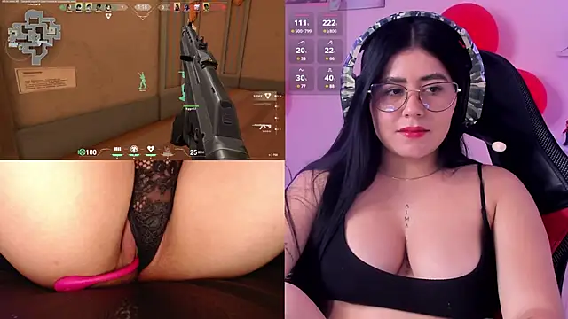 Snapshot of DanielaHang chatting on February 13, 2025, 4:07 pm DanielaHang online show from February 13, 2025, 4:07 pm