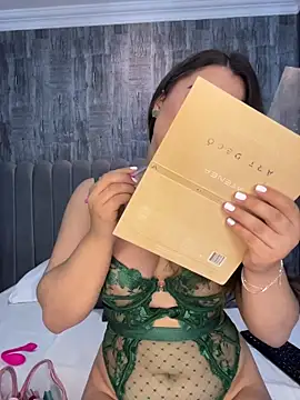 Snapshot of ThaniaJones chatting on February 16, 2026, 12:04 pm ThaniaJones online show from February 16, 2026, 12:04 pm