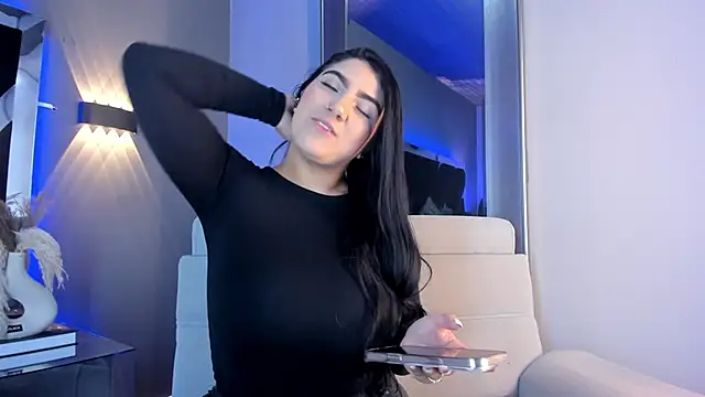PaulinaDuarte online show from March 19, 2025, 11:28 am