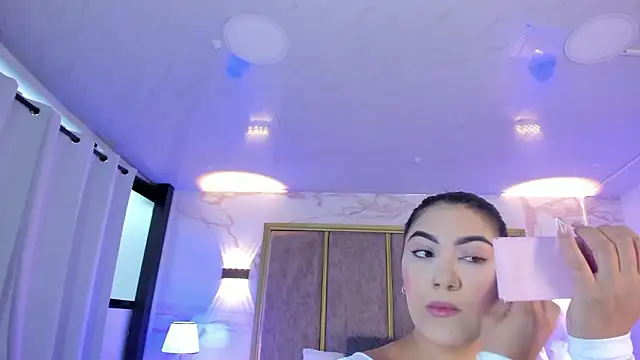 PaulinaDuarte online show from March 8, 2026, 12:30 pm