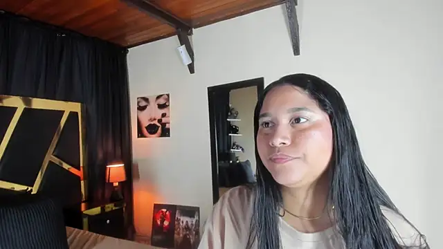 Snapshot of EmiliWilliams chatting on November 14, 2025, 11:41 pm EmiliWilliams online show from November 14, 2025, 11:41 pm