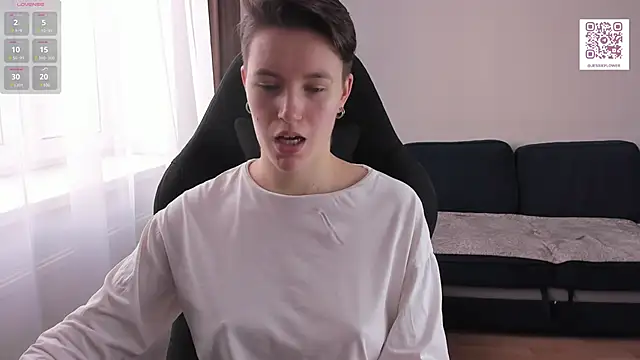 JessieFlower online show from February 12, 2025, 7:44 am