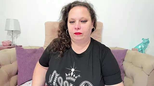 KarolineJoyy online show from October 2, 2025, 6:44 pm