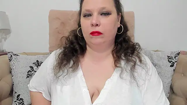 Snapshot of KarolineJoyy chatting on February 15, 2026, 7:57 pm KarolineJoyy online show from February 15, 2026, 7:57 pm