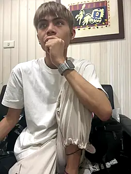 mumuowl online show from December 1, 2025, 3:35 pm