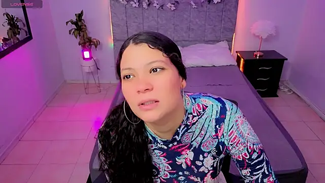 Lana stone  online show from December 20, 2025, 3:09 am