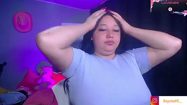 Kym Owens online show from November 16, 2025, 8:08 am