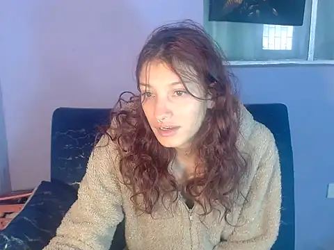 Snapshot of Emma-Wilson chatting on August 5, 2026, 8:03 pm Emma-Wilson online show from August 5, 2026, 8:03 pm