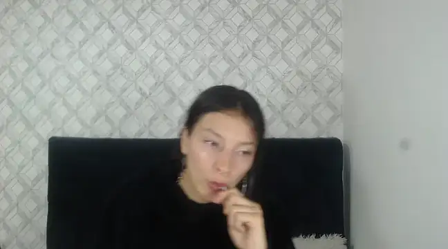 Snapshot of Emma-Wilson chatting on February 26, 2025, 4:30 am Emma-Wilson online show from February 26, 2025, 4:30 am