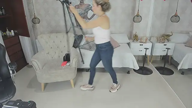 Snapshot of Shantall__ chatting on March 4, 2026, 10:56 am Shantall online show from March 4, 2026, 10:56 am