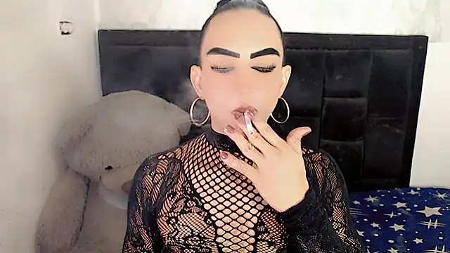 Snapshot of Michell_Queen chatting on December 3, 2025, 3:18 am Michell Queen online show from December 3, 2025, 3:18 am