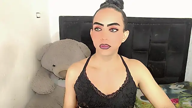 Snapshot of Michell_Queen chatting on March 20, 2025, 4:18 am Michell Queen online show from March 20, 2025, 4:18 am