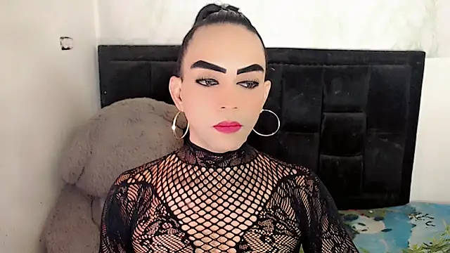 Snapshot of Michell_Queen chatting on December 4, 2025, 4:22 am Michell Queen online show from December 4, 2025, 4:22 am