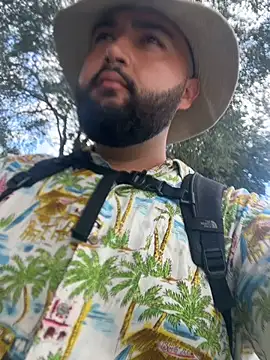 bigdickgio6923 online show from June 14, 2026, 6:53 pm