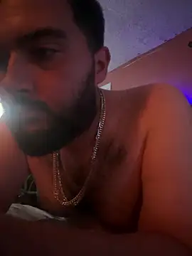 bigdickgio6923 online show from April 24, 2026, 12:56 am