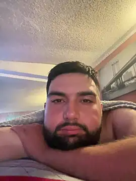 Snapshot of bigdickgio6923 chatting on July 31, 2026, 10:18 pm bigdickgio6923 online show from July 31, 2026, 10:18 pm