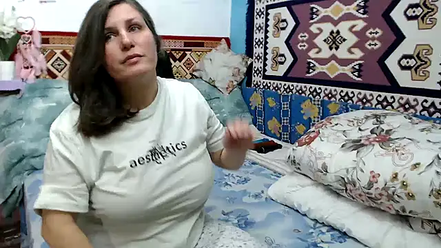 Snapshot of AdelineBlueEyes chatting on December 4, 2025, 11:53 am AdelineBlueEyes online show from December 4, 2025, 11:53 am