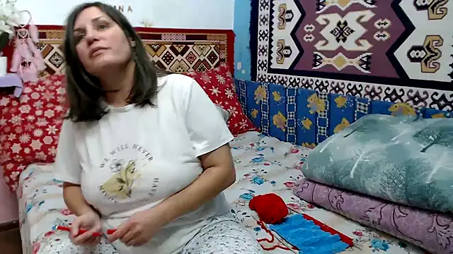 Snapshot of AdelineBlueEyes chatting on October 31, 2025, 10:34 am AdelineBlueEyes online show from October 31, 2025, 10:34 am