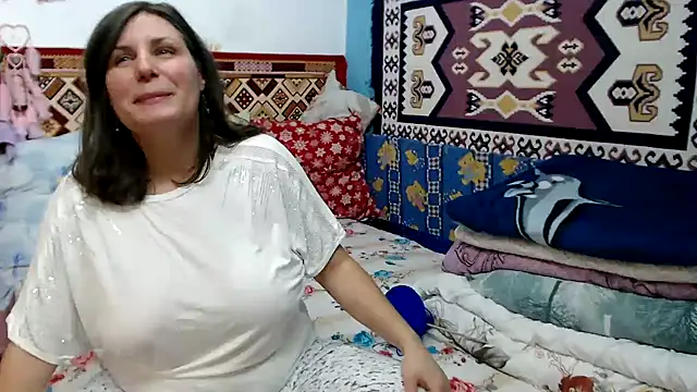 Snapshot of AdelineBlueEyes chatting on November 13, 2025, 12:09 pm AdelineBlueEyes online show from November 13, 2025, 12:09 pm