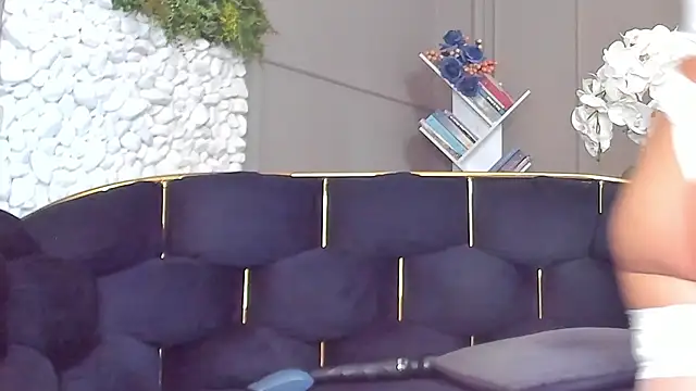 Snapshot of Deliciouslips chatting on October 20, 2025, 12:06 pm Deliciouslips online show from October 20, 2025, 12:06 pm