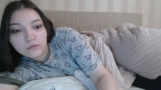Snapshot of AlisaDevis chatting on May 24, 2026, 8:03 am AlisaDevis online show from May 24, 2026, 8:03 am
