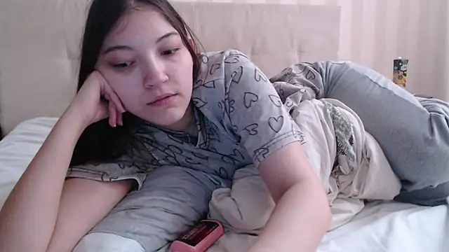 AlisaDevis online show from February 21, 2026, 7:10 am