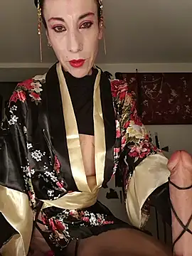 freyamoret online show from May 19, 2026, 1:56 am