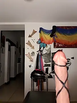 freyamoret online show from November 4, 2025, 4:38 am