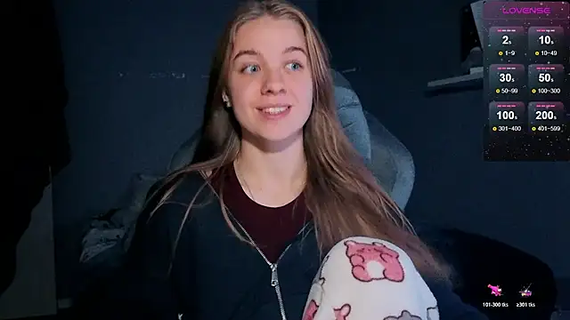 Snapshot of candy_maggie chatting on November 1, 2025, 6:57 pm candy maggie online show from November 1, 2025, 6:57 pm