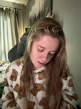 Snapshot of candy_maggie chatting on February 27, 2025, 10:11 am candy maggie online show from February 27, 2025, 10:11 am