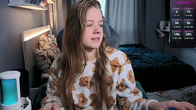 Snapshot of candy_maggie chatting on March 10, 2025, 12:49 pm candy maggie online show from March 10, 2025, 12:49 pm