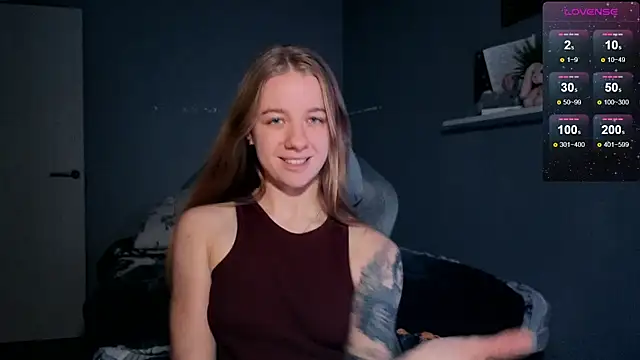 Snapshot of candy_maggie chatting on November 10, 2025, 5:18 pm candy maggie online show from November 10, 2025, 5:18 pm