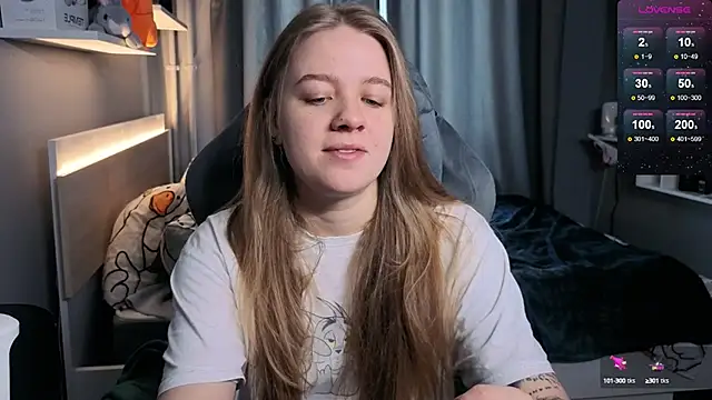 Snapshot of candy_maggie chatting on February 12, 2025, 9:20 am candy maggie online show from February 12, 2025, 9:20 am
