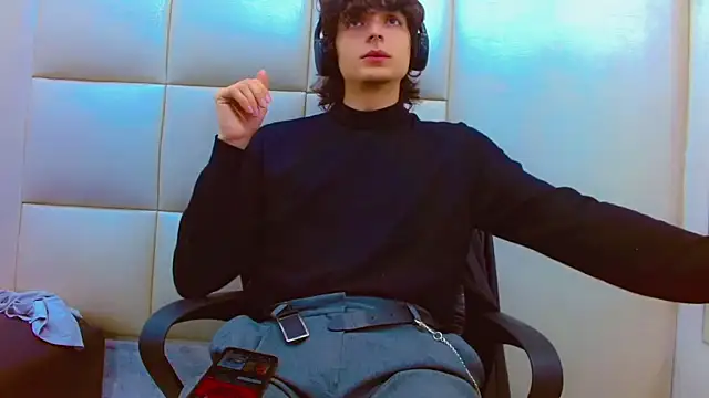 Sr BonnyEthan online show from March 3, 2026, 1:07 pm