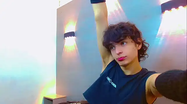 Sr BonnyEthan online show from January 19, 2026, 1:48 pm