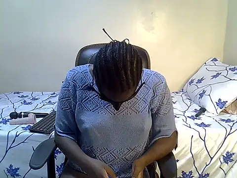 Snapshot of QueenJelly_Sexy chatting on February 19, 2026, 6:54 am QueenJelly Sexy online show from February 19, 2026, 6:54 am